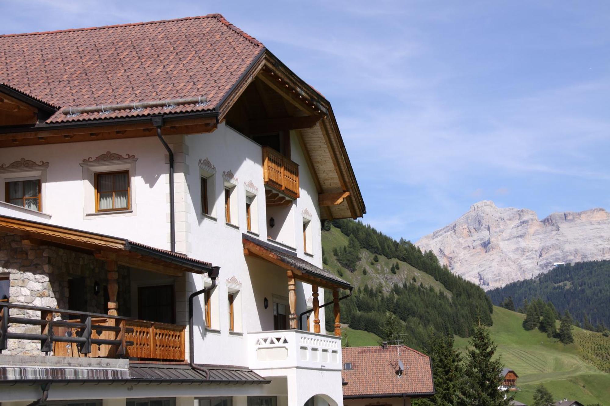 Residence Vila Колфоско Екстериор снимка
